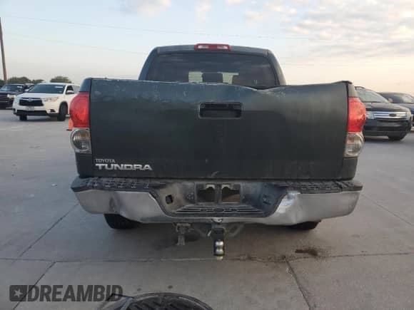 2007 Toyota Tundra SR5 z VIN 5TBET54177S455540, wystawiony jako Copart lot #71871704 z przebiegiem 247 986 mil mil oraz Szkoda całkowita • Salvage title. Historia ofert i sprzedaży dostępna na DreamBid. Obrazek 6.