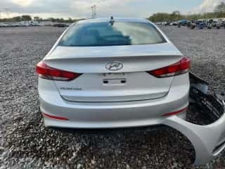2018 Hyundai Elantra SEL z VIN 5NPD84LF9JH332329, wystawiony jako Copart lot #85192045 z przebiegiem 46 097 mil mil oraz Szkoda całkowita • Salvage title. Historia ofert i sprzedaży dostępna na DreamBid. Obrazek 6.