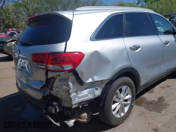 2016 Kia Sorento L with VIN 5XYPG4A3XGG115316, listed as a IAAI auction lot 42024875 with 148,523 mi miles and . Bid and sale history available at DreamBid. Image 6.