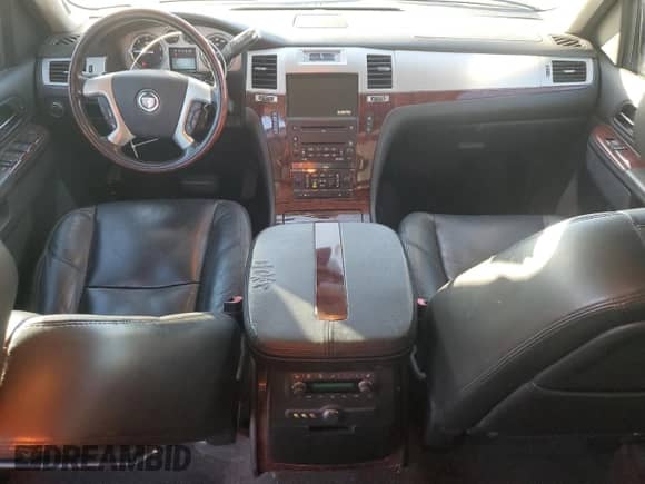 2010 Cadillac Escalade ESV Premium with VIN 1GYUKJEFXAR109233, listed as a Copart auction lot 86785064 with 263,284 mi miles and Salvage title. Bid and sale history available at DreamBid. Image 8.