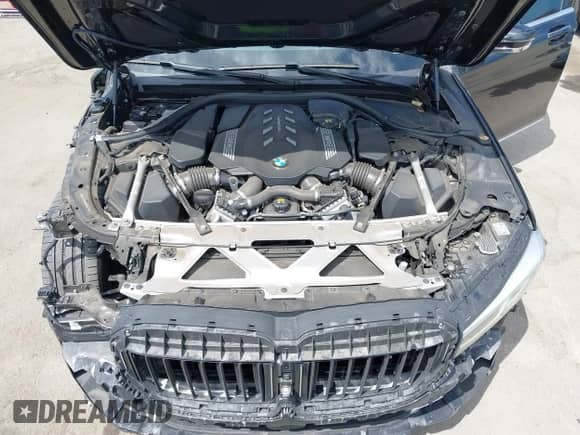 2022 BMW 7 Series 750i xDrive with VIN WBA7U2C00NCK89037, listed as a IAAI auction lot 43061960 with 30,841 mi miles and . Bid and sale history available at DreamBid. Image 10.