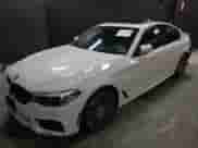 2019 BMW 5 Series 540i xDrive z VIN WBAJE7C55KWW19065, wystawiony jako IAAI lot #41835435 z przebiegiem 45 087 mil mil oraz . Historia ofert i sprzedaży dostępna na DreamBid. Obrazek 20.