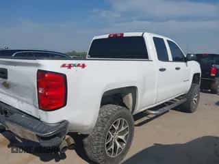 2014 Chevrolet Silverado 1500 Work Truck z VIN 1GCVKPEC9EZ276076, wystawiony jako IAAI lot #43183051 z przebiegiem 194 388 mil mil oraz . Historia ofert i sprzedaży dostępna na DreamBid. Obrazek 4.
