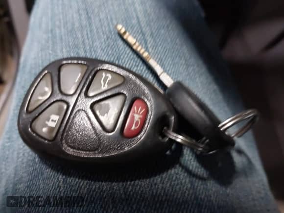 2008 Chevrolet Suburban 3LT z VIN 1GNFK16388J208099, wystawiony jako IAAI lot #41710552 z przebiegiem 228 929 mil mil oraz . Historia ofert i sprzedaży dostępna na DreamBid. Obrazek 11.