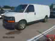 2005 Chevrolet Express Cargo с VIN 1GCFG15X251132972, выставлен на аукционе IAAI как лот 42661000 с пробегом 286 090 миль миль и . История ставок и продаж доступна на DreamBid. Изображение 2.