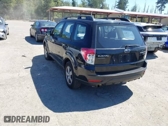 2010 Subaru Forester X с VIN JF2SH6BC0AH908111, выставлен на аукционе IAAI как лот 42976076 с пробегом 137 850 миль миль и . История ставок и продаж доступна на DreamBid. Изображение 3.
