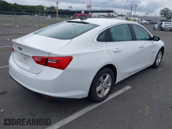 2020 Chevrolet Malibu LS z VIN 1G1ZC5ST9LF097051, wystawiony jako IAAI lot #42777570 z przebiegiem 76 267 mil mil oraz . Historia ofert i sprzedaży dostępna na DreamBid. Obrazek 4.