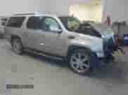 2013 Cadillac Escalade ESV Luxury с VIN 1GYS4HEF9DR227157, выставлен на аукционе IAAI как лот 41972793 с пробегом 114 314 миль миль и . История ставок и продаж доступна на DreamBid. Изображение 1.
