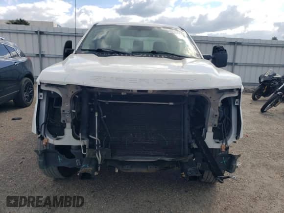 2019 Ford F-250 XL с VIN 1FT7X2A69KED99778, выставлен на аукционе Copart как лот 83923775 с пробегом 172 666 миль миль и Списание • Salvage title. История ставок и продаж доступна на DreamBid. Изображение 5.