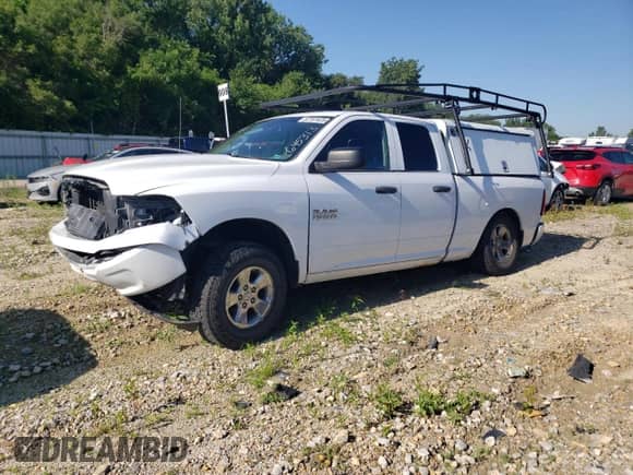 2013 Ram 1500 Tradesman z VIN 1C6RR7FP6DS645313, wystawiony jako Copart lot #57781625 z przebiegiem 299 001 mil mil oraz Szkoda całkowita • Salvage title. Historia ofert i sprzedaży dostępna na DreamBid. Obrazek 1.