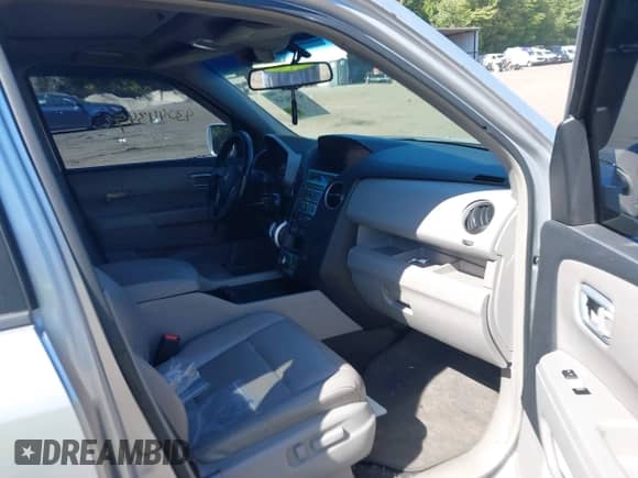 2009 Honda Pilot Touring с VIN 5FNYF48929B043779, выставлен на аукционе IAAI как лот 43044349 с пробегом 197 551 миль миль и . История ставок и продаж доступна на DreamBid. Изображение 5.