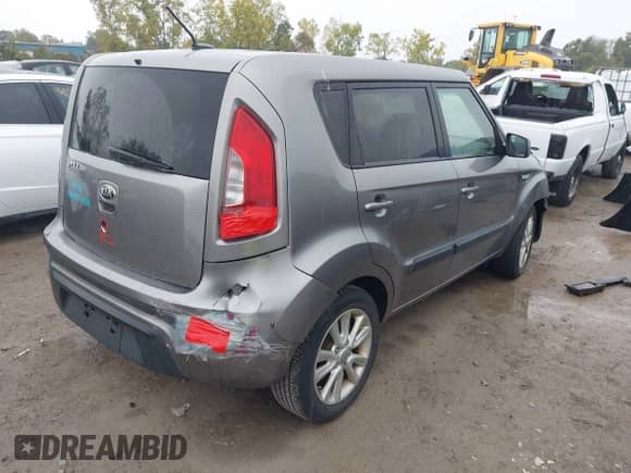 2013 Kia Soul с VIN KNDJT2A52D7599966, выставлен на аукционе IAAI как лот 43275805 с пробегом 157 300 миль миль и . История ставок и продаж доступна на DreamBid. Изображение 4.