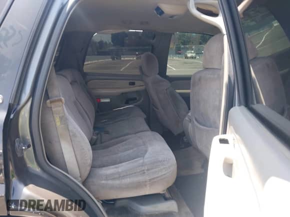 2002 Chevrolet Tahoe LS с VIN 1GNEC13Z42R185463, выставлен на аукционе IAAI как лот 42592440 с пробегом 165 870 миль миль и . История ставок и продаж доступна на DreamBid. Изображение 8.