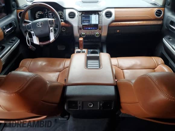 2020 Toyota Tundra Platinum с VIN 5TFGY5F19LX263409, выставлен на аукционе Copart как лот 71579134 с пробегом 83 744 миль миль и На запчасти • Non repairable. История ставок и продаж доступна на DreamBid. Изображение 8.