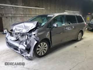 2016 Toyota Sienna XLE with VIN 5TDDK3DCXGS131767, listed as a Copart auction lot 86486385 with Not provided miles and Salvage title. Bid and sale history available at DreamBid. Image 1.