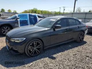 2021 BMW 3 Series 330i xDrive z VIN WBA5R7C04MFL21538, wystawiony jako Copart lot #54741105 z przebiegiem 60 521 mil mil oraz Szkoda całkowita • Salvage title. Historia ofert i sprzedaży dostępna na DreamBid. Obrazek 1.