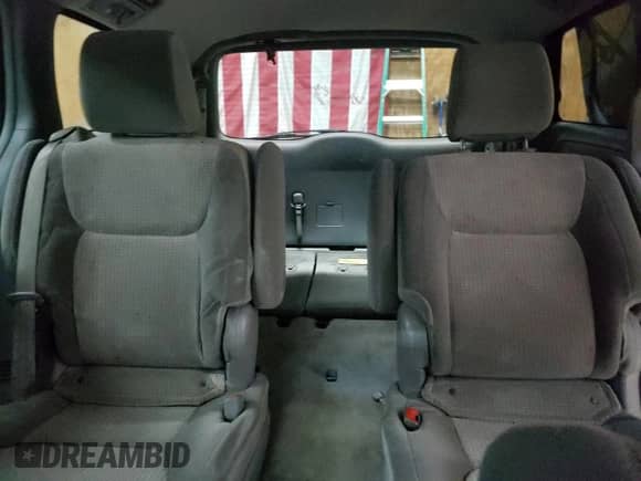 2010 Toyota Sienna CE z VIN 5TDKK4CC1AS316666, wystawiony jako Copart lot #82277205 z przebiegiem 349 871 mil mil oraz Czysty tytuł • Clean title. Historia ofert i sprzedaży dostępna na DreamBid. Obrazek 10.