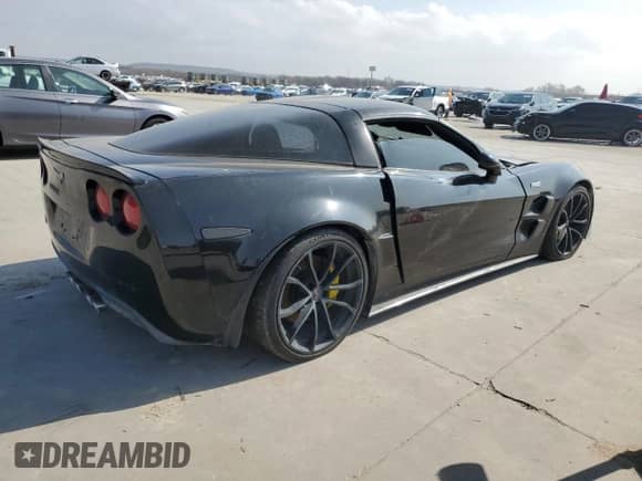 2013 Chevrolet Corvette ZR1 3ZR z VIN 1G1YN2DT0D5800450, wystawiony jako Copart lot #44541455 z przebiegiem Nie podano mil oraz Szkoda całkowita • Salvage title. Historia ofert i sprzedaży dostępna na DreamBid. Obrazek 3.