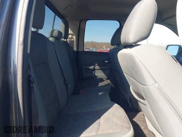 2016 Ram 1500 Outdoorsman z VIN 1C6RR7GTXGS177084, wystawiony jako IAAI lot #41832813 z przebiegiem 107 953 mil mil oraz . Historia ofert i sprzedaży dostępna na DreamBid. Obrazek 8.