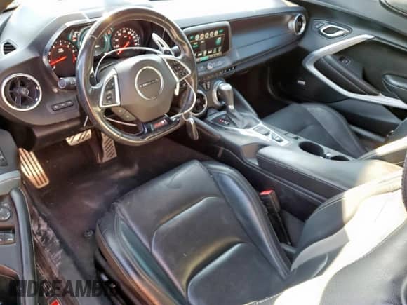 2018 Chevrolet Camaro 2SS z VIN 1G1FH1R79J0129275, wystawiony jako Copart lot #69356375 z przebiegiem 121 926 mil mil oraz Czysty tytuł • Clean title. Historia ofert i sprzedaży dostępna na DreamBid. Obrazek 8.