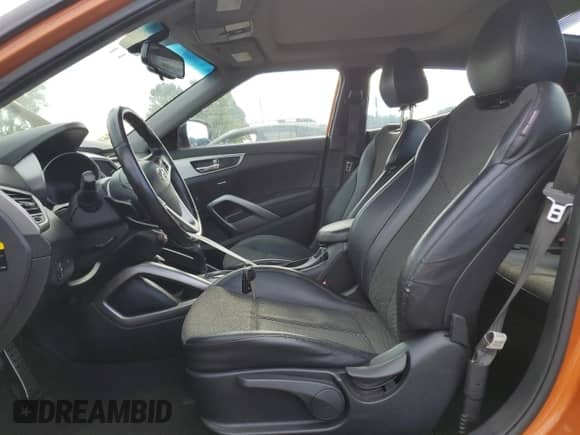 2013 Hyundai Veloster w/Black Int с VIN KMHTC6AD5DU178389, выставлен на аукционе Copart как лот 80652785 с пробегом 150 305 миль миль и Списание • Salvage title. История ставок и продаж доступна на DreamBid. Изображение 7.