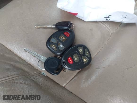 2010 Chevrolet Tahoe LT с VIN 1GNUCBE05AR199161, выставлен на аукционе IAAI как лот 42856835 с пробегом 151 392 миль миль и . История ставок и продаж доступна на DreamBid. Изображение 11.