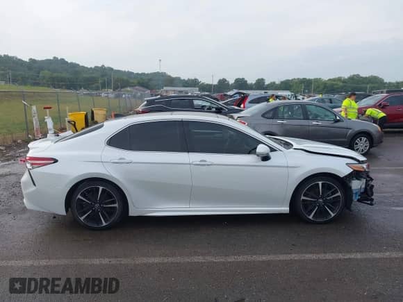 2018 Toyota Camry XSE с VIN 4T1BZ1HK0JU005263, выставлен на аукционе IAAI как лот 43258182 с пробегом 71 590 миль миль и . История ставок и продаж доступна на DreamBid. Изображение 14.