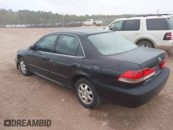 2002 Honda Accord EX с VIN 1HGCG55672A103840, выставлен на аукционе IAAI как лот 43079527 с пробегом 307 090 миль миль и . История ставок и продаж доступна на DreamBid. Изображение 3.