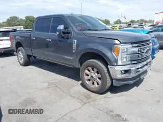 2018 Ford F-250 XL with VIN 1FT7W2BT2JEC06439, listed as a IAAI auction lot 43297887 with 121,182 mi miles and . Bid and sale history available at DreamBid. Image 1.