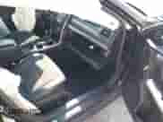 2017 Toyota Camry XLE z VIN 4T1BF1FK7HU451173, wystawiony jako IAAI lot #43172057 z przebiegiem 130 810 mil mil oraz . Historia ofert i sprzedaży dostępna na DreamBid. Obrazek 5.