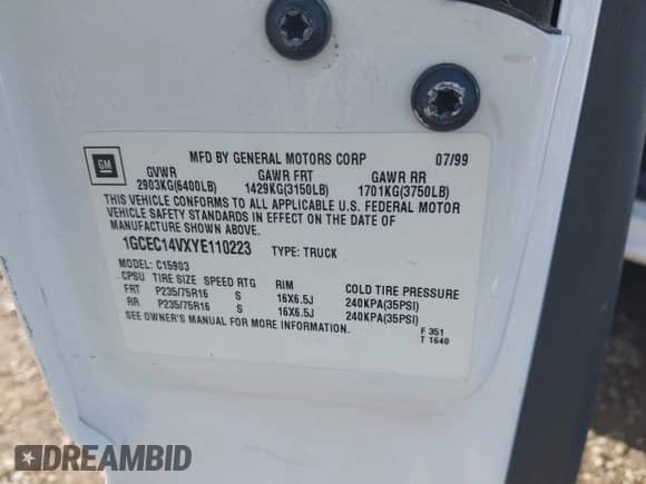 2000 Chevrolet Silverado 1500 LS z VIN 1GCEC14VXYE110223, wystawiony jako IAAI lot #43329463 z przebiegiem 110 645 mil mil oraz . Historia ofert i sprzedaży dostępna na DreamBid. Obrazek 9.