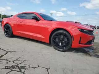 2022 Chevrolet Camaro LT1 z VIN 1G1FF1R72N0107405, wystawiony jako Copart lot #67481505 z przebiegiem 21 456 mil mil oraz Szkoda całkowita • Salvage title. Historia ofert i sprzedaży dostępna na DreamBid. Obrazek 4.