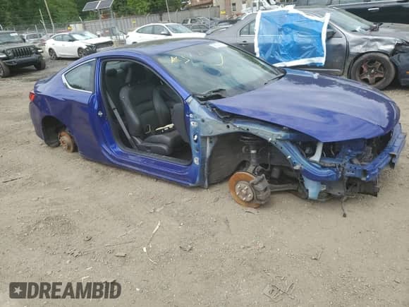 2016 Honda Accord Touring with VIN 1HGCT2B00GA004343, listed as a Copart auction lot 56094195 with 105,265 mi miles and Salvage title. Bid and sale history available at DreamBid. Image 4.