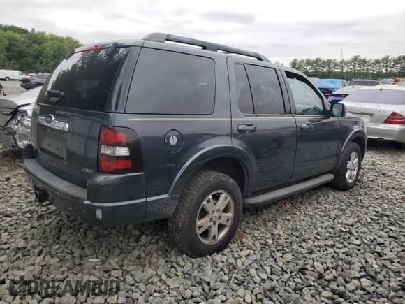 2010 Ford Explorer XLT z VIN 1FMEU7DE2AUA04971, wystawiony jako Copart lot #71516415 z przebiegiem 249 860 mil mil oraz Szkoda całkowita • Salvage title. Historia ofert i sprzedaży dostępna na DreamBid. Obrazek 3.