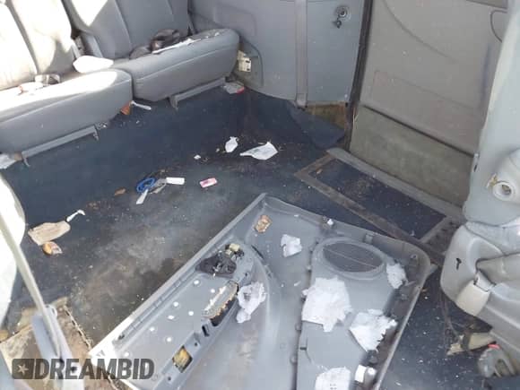 2004 Dodge Caravan EX с VIN 2D4GP74L44R553529, выставлен на аукционе IAAI как лот 42026342 с пробегом Не указан миль и . История ставок и продаж доступна на DreamBid. Изображение 8.