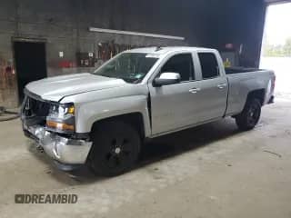 2018 Chevrolet Silverado 1500 LT z VIN 1GCVKREC9JZ103972, wystawiony jako Copart lot #81083795 z przebiegiem 77 909 mil mil oraz Szkoda całkowita • Salvage title. Historia ofert i sprzedaży dostępna na DreamBid. Obrazek 1.