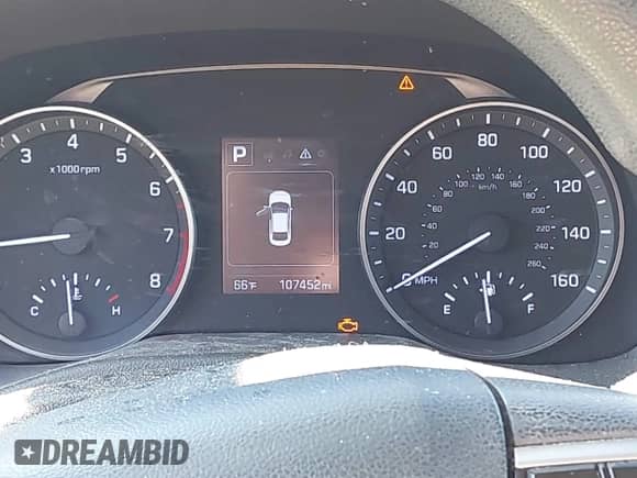 2018 Hyundai Elantra SEL z VIN 5NPD84LFXJH219330, wystawiony jako IAAI lot #43479673 z przebiegiem 107 452 mil mil oraz . Historia ofert i sprzedaży dostępna na DreamBid. Obrazek 7.