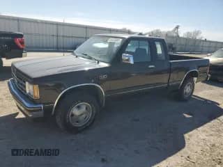 1985 Chevrolet S-10 с VIN 1GCCS14B3F2239936, выставлен на аукционе Copart как лот 49455865 с пробегом 596 242 миль миль и Чистый • Clean title. История ставок и продаж доступна на DreamBid. Изображение 1.