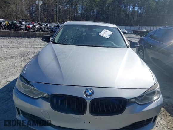 2014 BMW 3 Series 335i xDrive с VIN WBA3B9G52ENR91044, выставлен на аукционе IAAI как лот 41807408 с пробегом 200 000 миль миль и . История ставок и продаж доступна на DreamBid. Изображение 12.