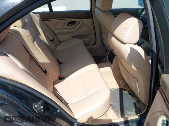 2001 BMW 5 Series 540i с VIN WBADN53411GC98503, выставлен на аукционе IAAI как лот 42210511 с пробегом 86 895 миль миль и . История ставок и продаж доступна на DreamBid. Изображение 8.