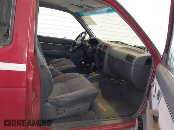 1995 Nissan Frontier SE with VIN 1N6HD16Y6SC330105, listed as a IAAI auction lot 42569785 with 50,395 mi miles and . Bid and sale history available at DreamBid. Image 5.