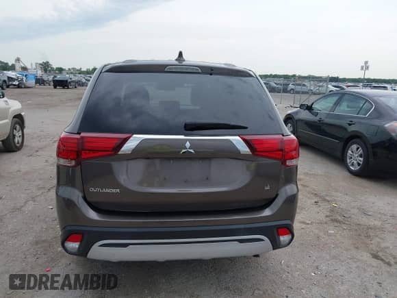 2020 Mitsubishi Outlander SE с VIN JA4AD3A34LZ023679, выставлен на аукционе IAAI как лот 42448945 с пробегом 104 162 миль миль и . История ставок и продаж доступна на DreamBid. Изображение 17.