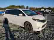 2015 Toyota Sienna SE Premium z VIN 5TDXK3DC6FS656191, wystawiony jako Copart lot #85597045 z przebiegiem 179 492 mil mil oraz Szkoda całkowita • Salvage title. Historia ofert i sprzedaży dostępna na DreamBid. Obrazek 4.