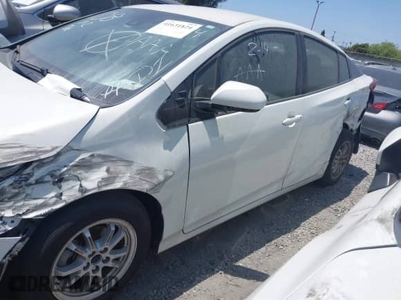 2019 Toyota Prius Plus с VIN JTDKARFP2K3113903, выставлен на аукционе IAAI как лот 41631824 с пробегом 102 107 миль миль и . История ставок и продаж доступна на DreamBid. Изображение 15.