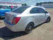 2015 Chevrolet Sonic LS с VIN 1G1JA5SH3F4161521, выставлен на аукционе IAAI как лот 42044551 с пробегом 169 003 миль миль и . История ставок и продаж доступна на DreamBid. Изображение 4.