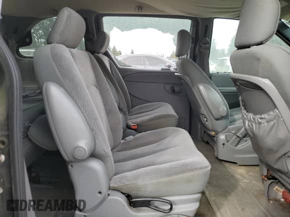 2005 Dodge Caravan SXT with VIN 1D4GP45RX5B127054, listed as a Copart auction lot 82190365 with 243,462 mi miles and Clean title. Bid and sale history available at DreamBid. Image 11.