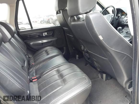 2013 Land Rover Range Rover Sport SC z VIN SALSH2E48DA802796, wystawiony jako IAAI lot #41613187 z przebiegiem 104 024 mil mil oraz . Historia ofert i sprzedaży dostępna na DreamBid. Obrazek 8.