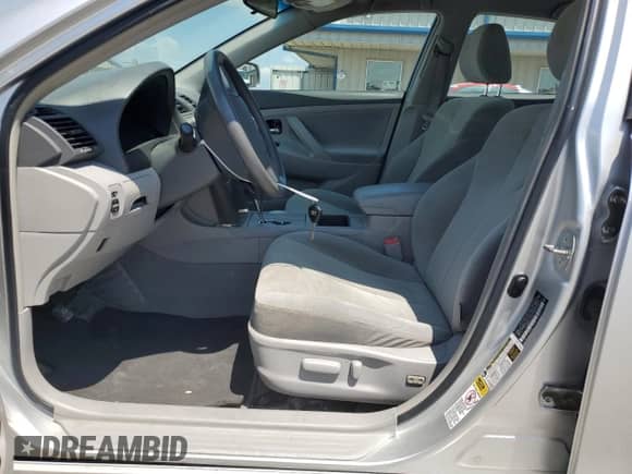 2008 Toyota Camry LE с VIN 4T4BE46K88R034123, выставлен на аукционе Copart как лот 66514645 с пробегом 128 221 миль миль и Списание • Salvage title. История ставок и продаж доступна на DreamBid. Изображение 7.