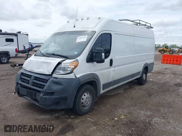 2018 Ram ProMaster Cargo z VIN 3C6URVJGXJE148169, wystawiony jako IAAI lot #41884260 z przebiegiem 147 215 mil mil oraz . Historia ofert i sprzedaży dostępna na DreamBid. Obrazek 2.