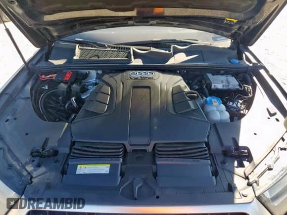 2017 Audi Q7 Premium Plus with VIN WA1LAAF74HD013773, listed as a Copart auction lot 85189195 with 175,702 mi miles and Clean title. Bid and sale history available at DreamBid. Image 12.